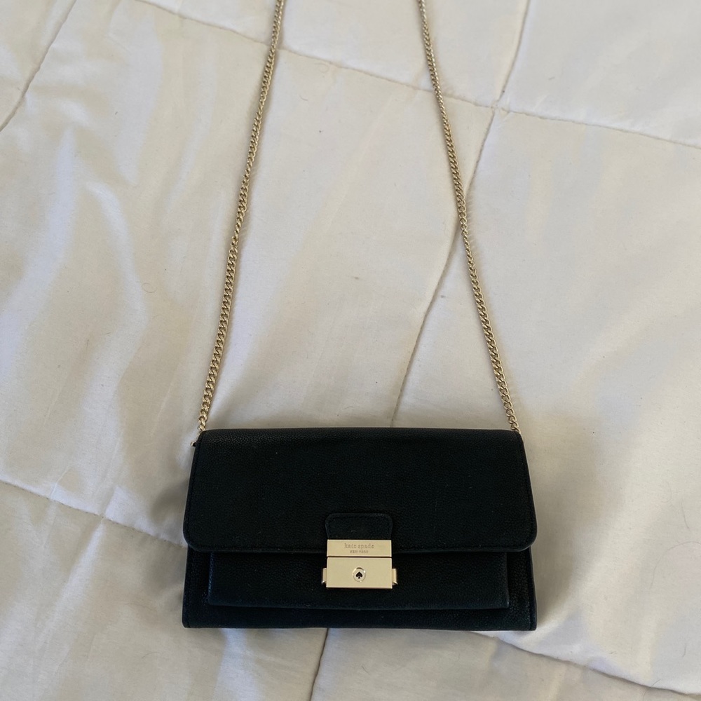 KATE SPADE VOYAGE CROSSBODY WALLET - Like new!